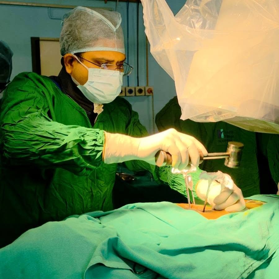 Dr. Shovan Performing Kyphoplasty